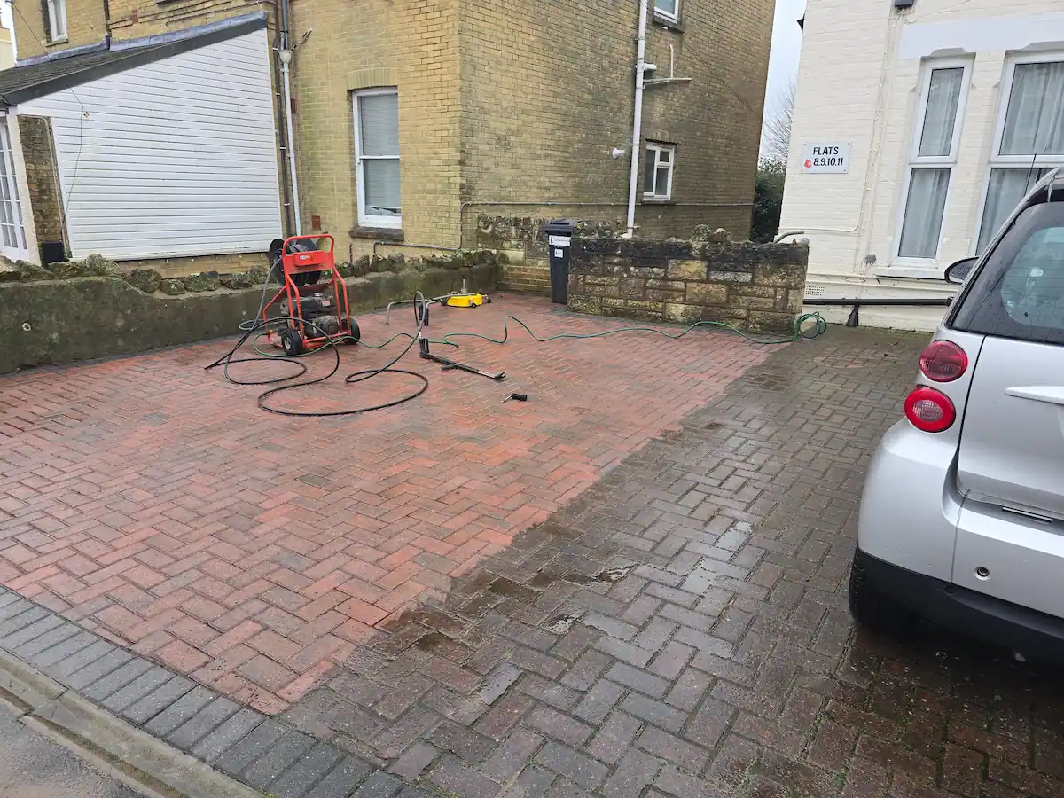 Block paving cleaning and resanding