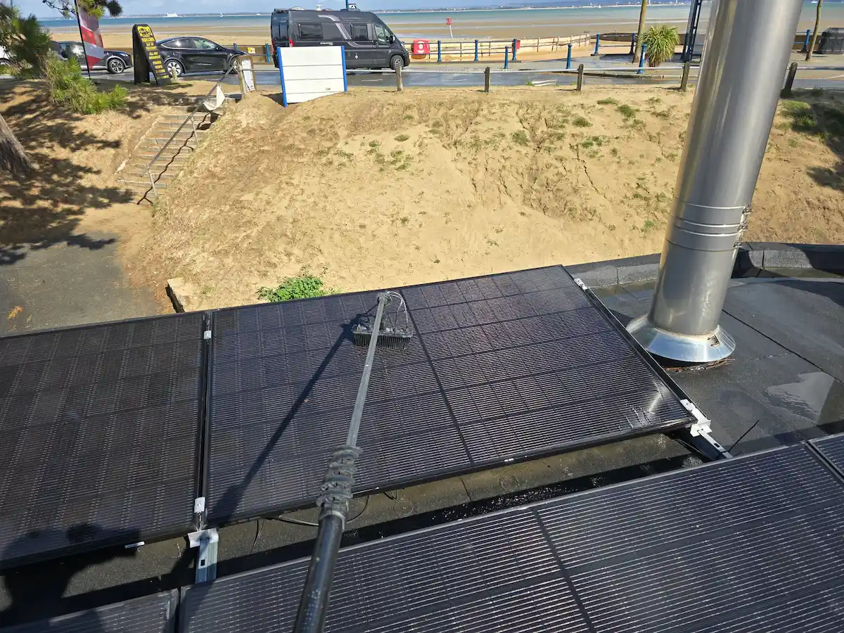 Clean roof-mounted commercial solar panels