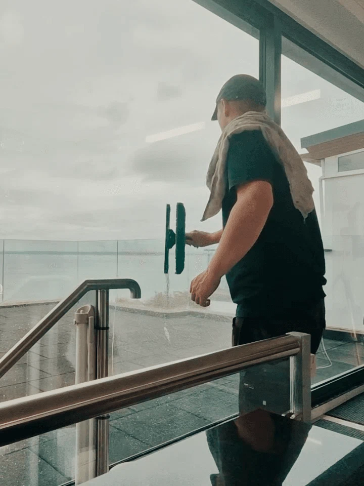 Inside window cleaning